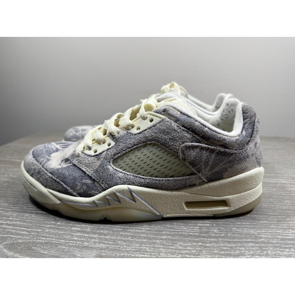 Nike Air Jordan 5 Low Expression Shoes Womens Size 7 Coconut Milk DA8016-100